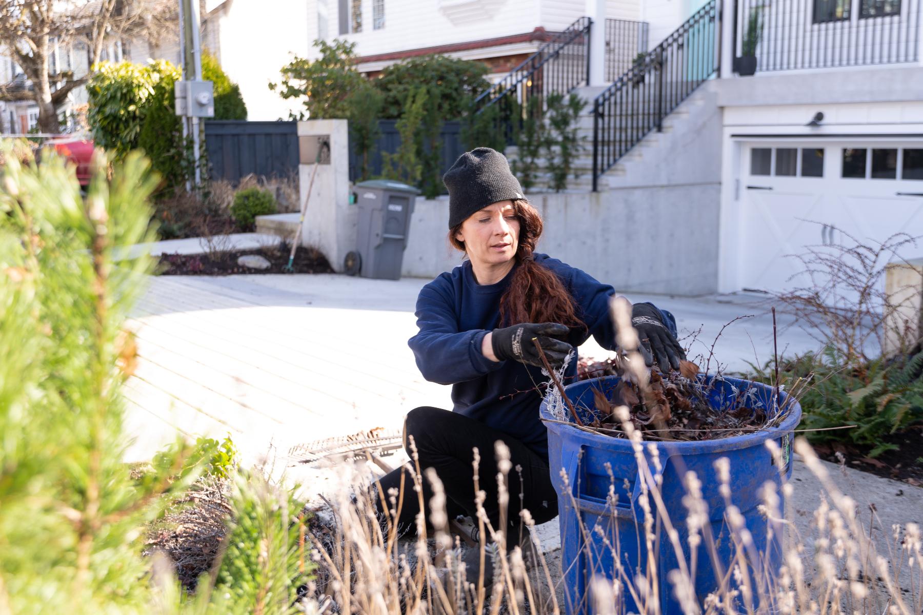 cleaning leaves at Vancouver W th location ()